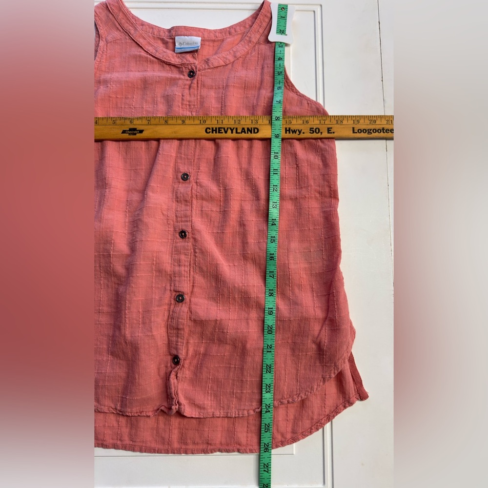 Columbia Women’s M Coral Orange Pink Sleeveless Button Up Textured Shirt Blouse - Picture 5 of 8